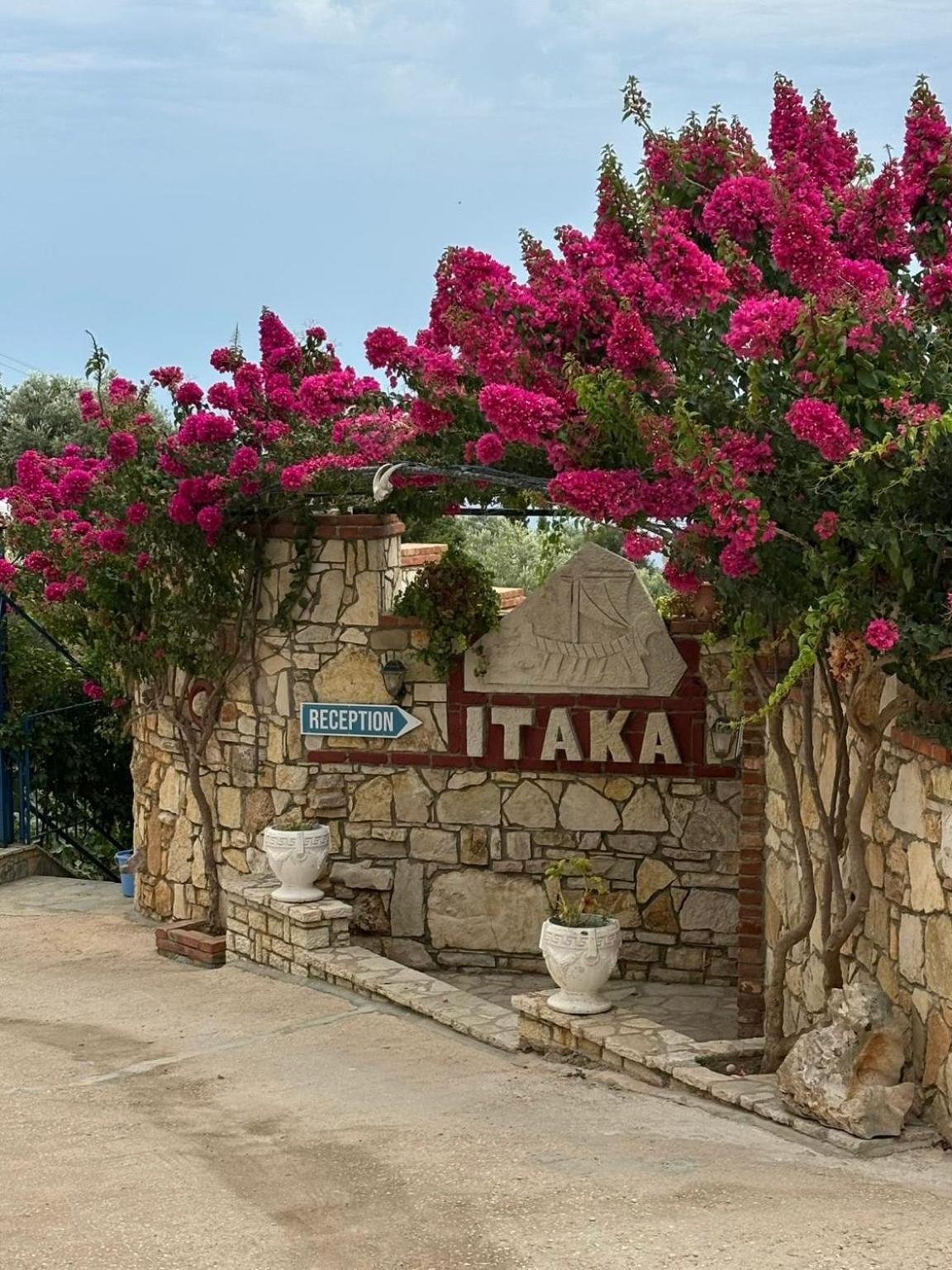 Itaka Summer Rooms Lukova Exterior foto